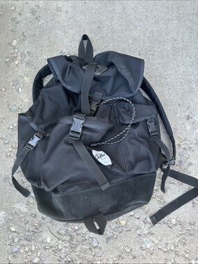 Drifter Black Outdoor Canvas Rucksack - Men